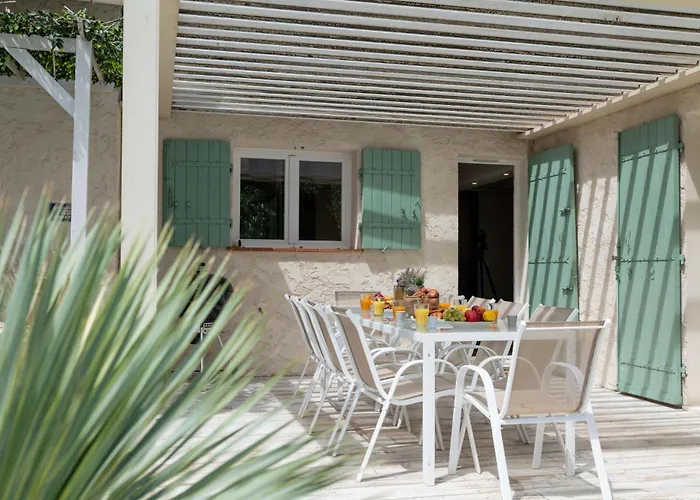 Azurenting - Villa 5 Chambres - Juan-Les-Pins