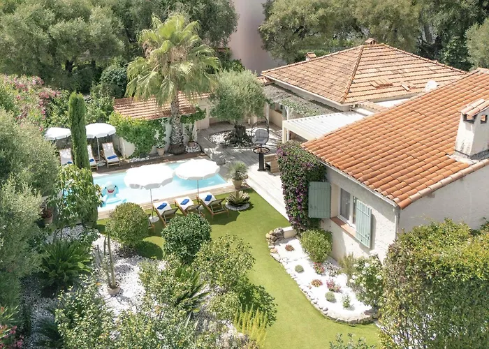 Azurenting - Villa 5 Chambres - Juan-Les-Pins